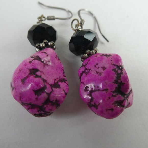 Fuchsia Dyed Howlite Beaded Dangle Pierced Fishhook Earrings Pink Black Silver - Picture 4 of 5